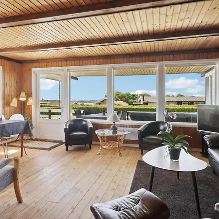 Cozy In Juelsminde With House Sea View *